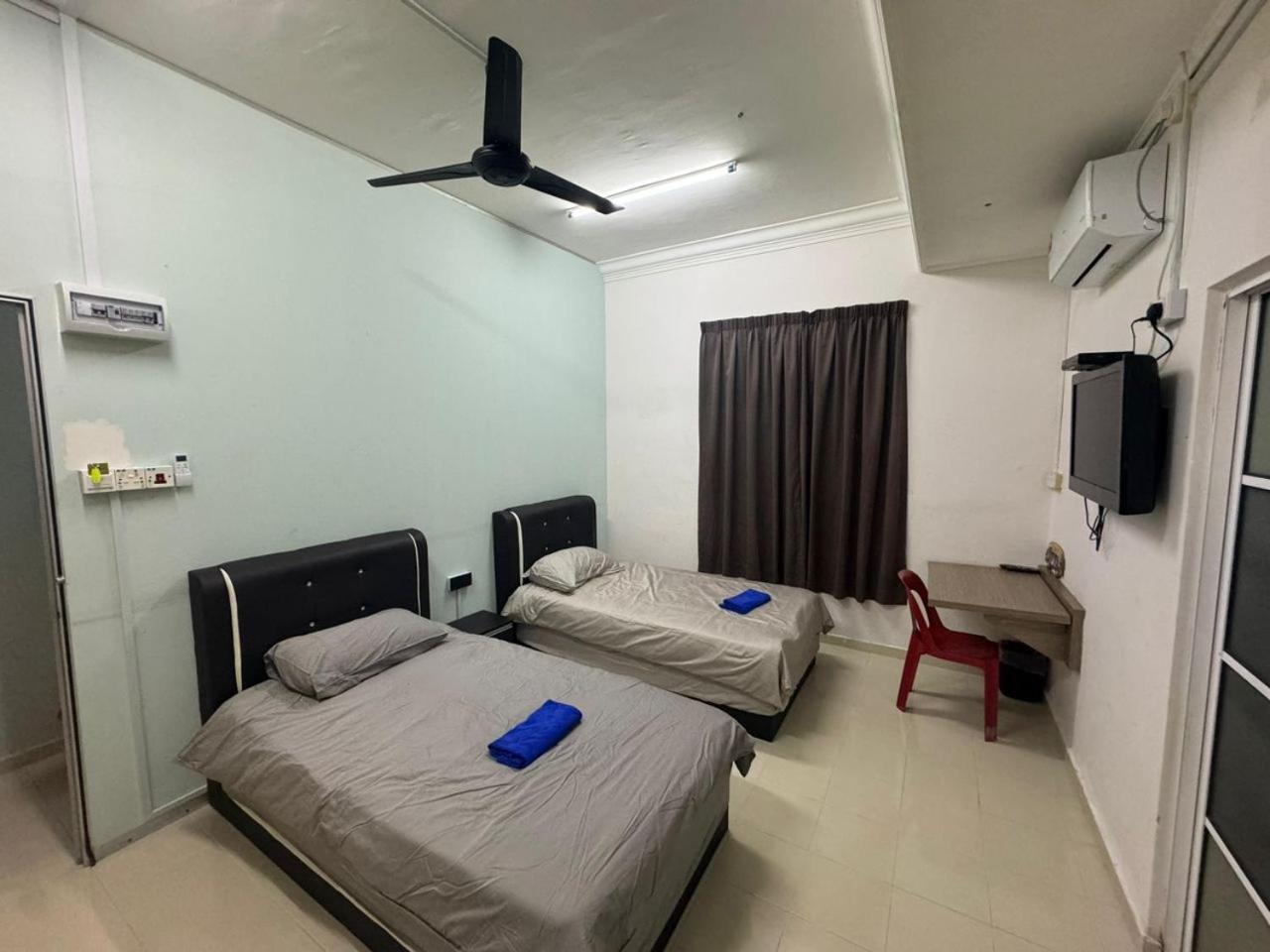 Momo Guest House Kuala Terengganu Exterior foto