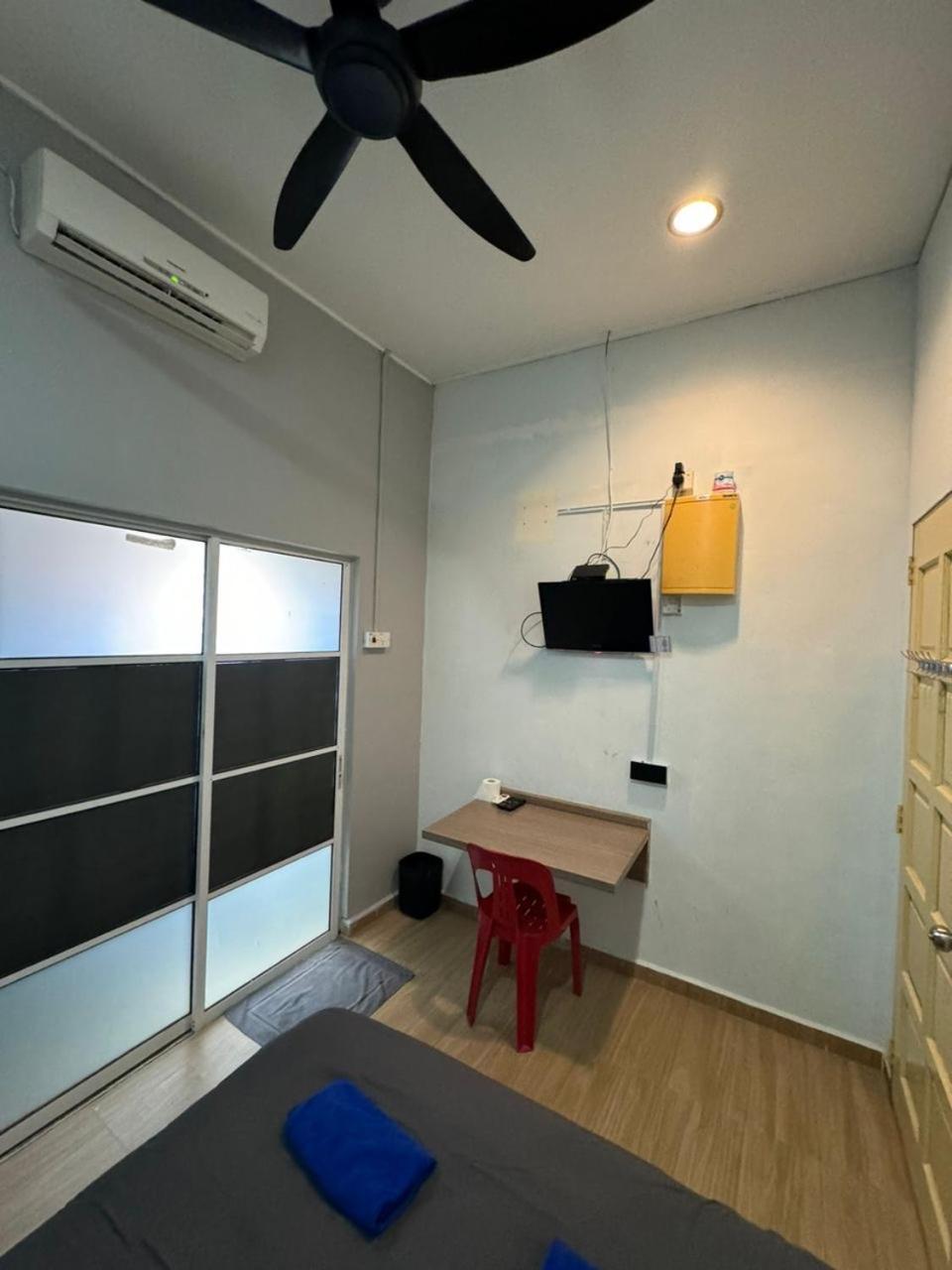 Momo Guest House Kuala Terengganu Exterior foto